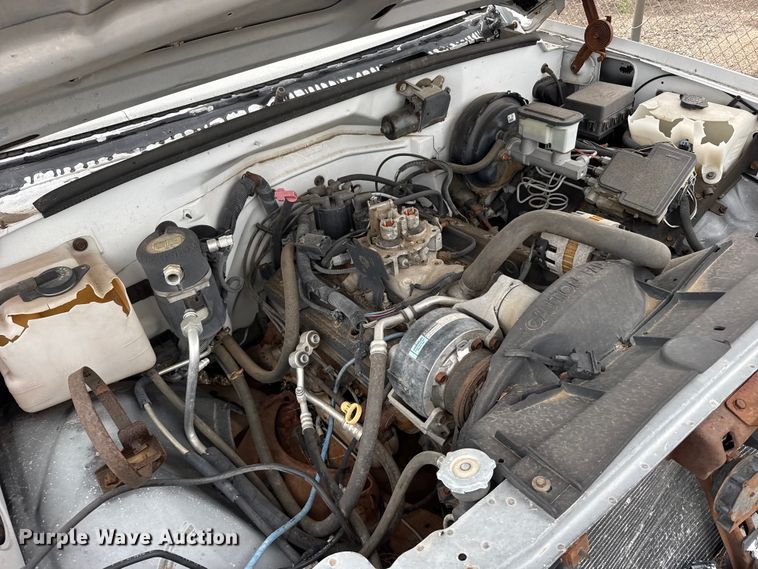 image for item FB7294 1995 GMC Sierra 1500 pickup truck