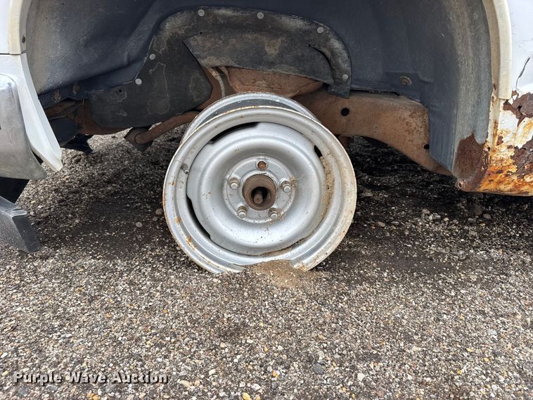 image for item FB7294 1995 GMC Sierra 1500 pickup truck