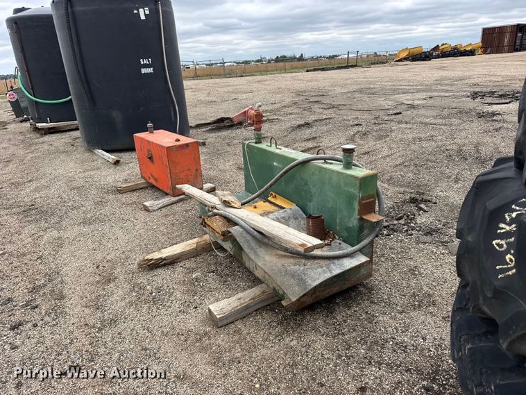 image for item FB7297 (2) fuel tanks