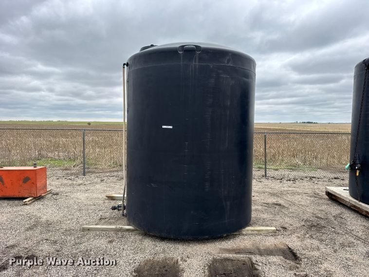 image for item FB7298 Salt brine tank