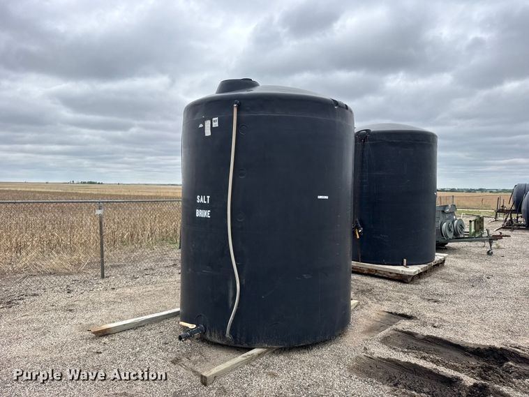 image for item FB7298 Salt brine tank