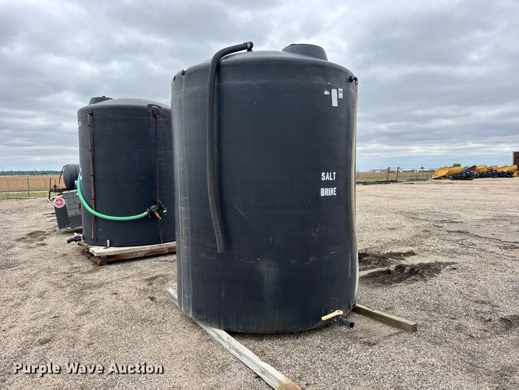 image for item FB7298 Salt brine tank
