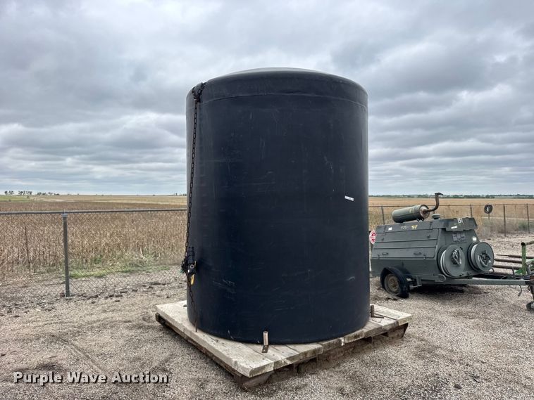 image for item FB7299 Salt brine tank