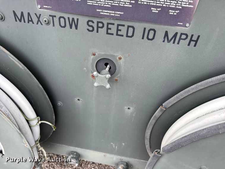 image for item FB7300 1988 11M125RPDQ air compressor