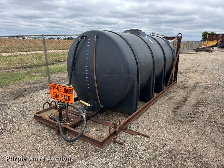 image for item FB7304 Salt brine distribution tank