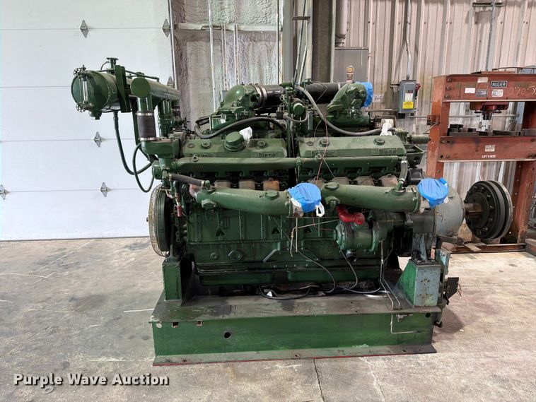 image for item FB8121 Detroit Diesel 16V71 engine