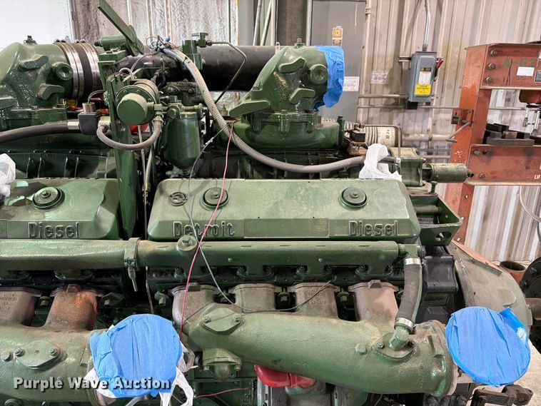 image for item FB8121 Detroit Diesel 16V71 engine