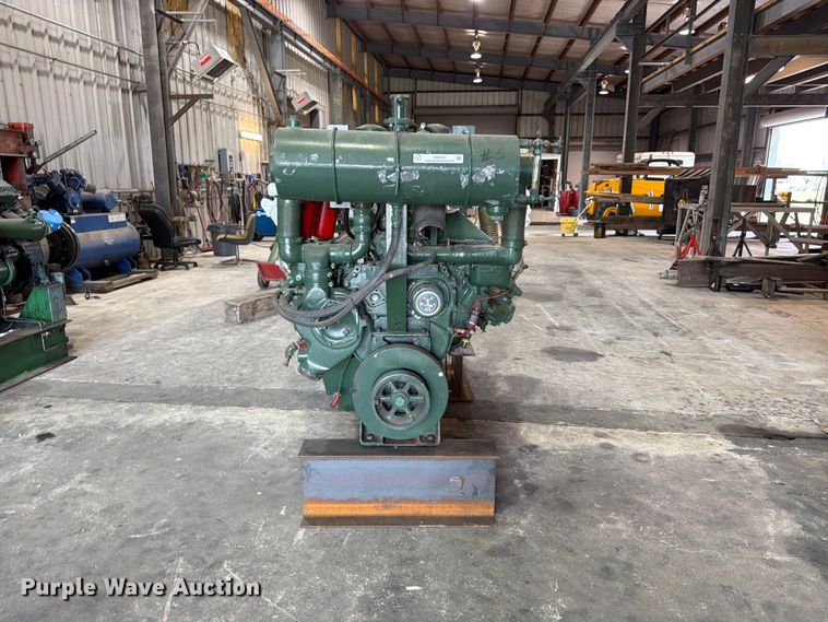 image for item FB8122 Detroit Diesel 16V71 engine
