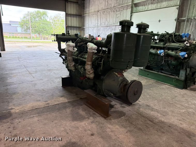 image for item FB8122 Detroit Diesel 16V71 engine