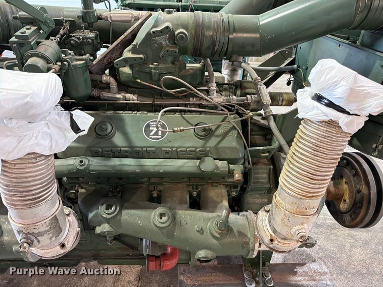 image for item FB8122 Detroit Diesel 16V71 engine