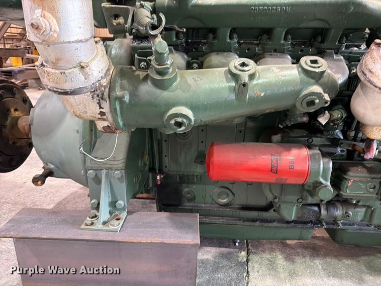 image for item FB8122 Detroit Diesel 16V71 engine