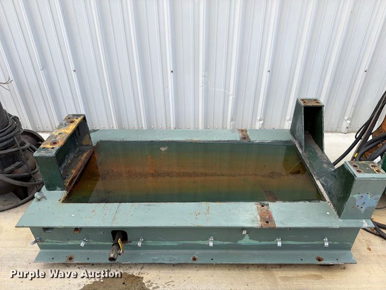 image for item FB8122 Detroit Diesel 16V71 engine