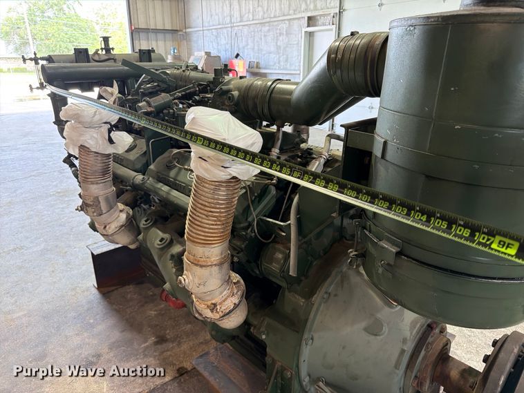 image for item FB8122 Detroit Diesel 16V71 engine