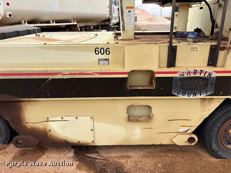 image for item FC2226 1996 Ingersoll Rand PT125R pneumatic roller