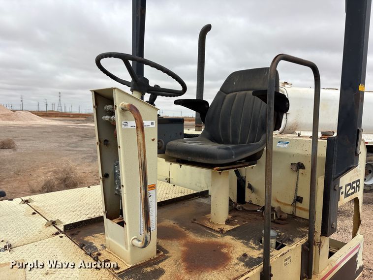 image for item FC2226 1996 Ingersoll Rand PT125R pneumatic roller