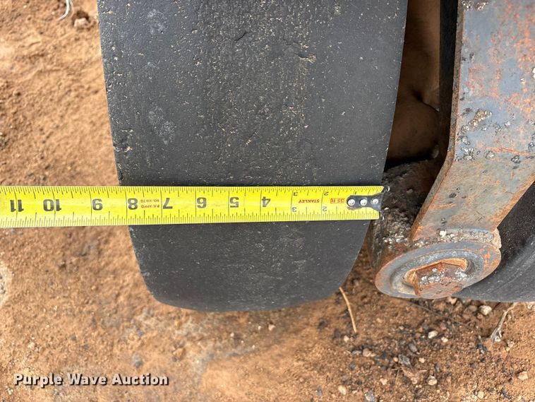 image for item FC2226 1996 Ingersoll Rand PT125R pneumatic roller