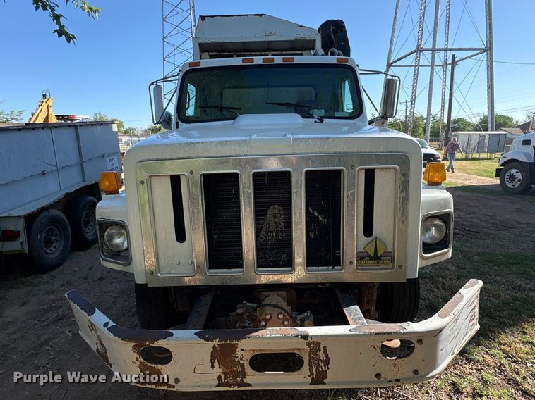 image for item FC2234 1998 International 2654 refuse truck