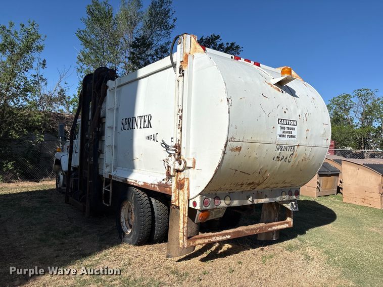 image for item FC2234 1998 International 2654 refuse truck