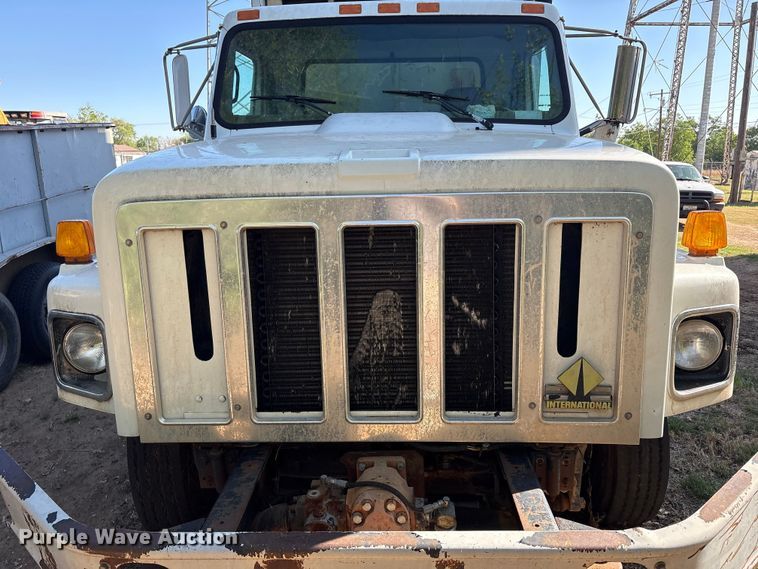 image for item FC2234 1998 International 2654 refuse truck