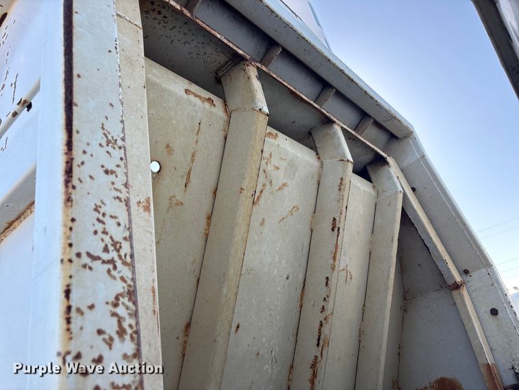 image for item FC2234 1998 International 2654 refuse truck