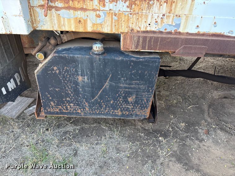 image for item FC2234 1998 International 2654 refuse truck