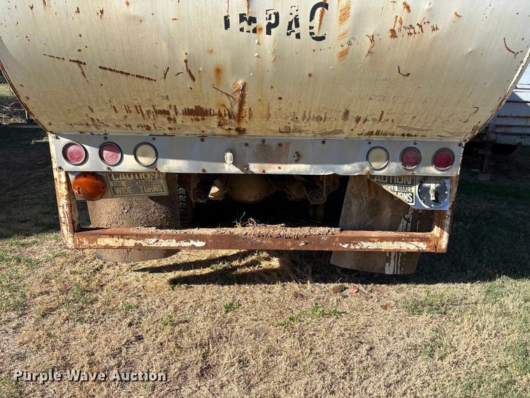 image for item FC2234 1998 International 2654 refuse truck