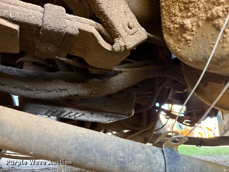image for item FC2234 1998 International 2654 refuse truck