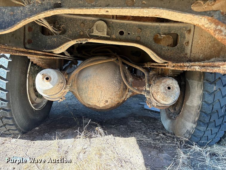image for item FC2234 1998 International 2654 refuse truck
