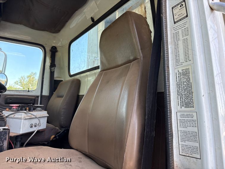 image for item FC2234 1998 International 2654 refuse truck