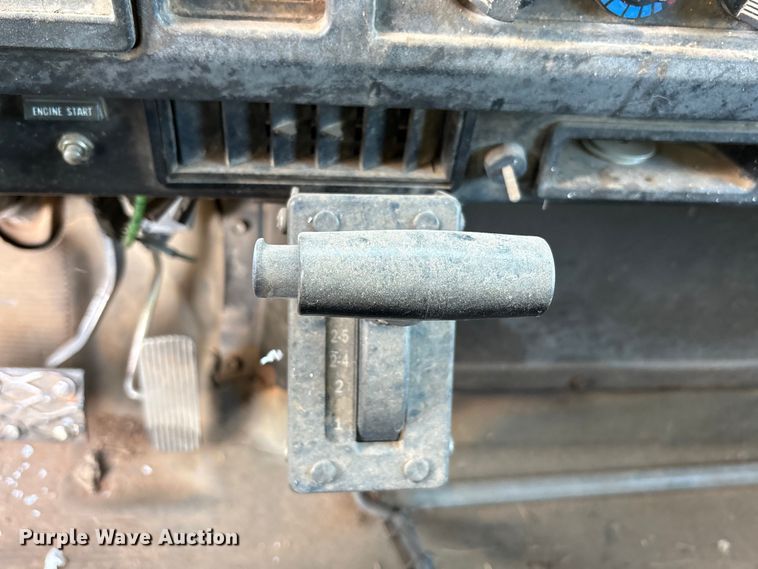 image for item FC2234 1998 International 2654 refuse truck