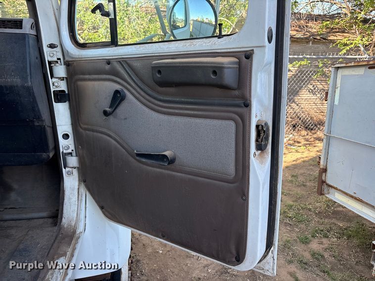 image for item FC2234 1998 International 2654 refuse truck