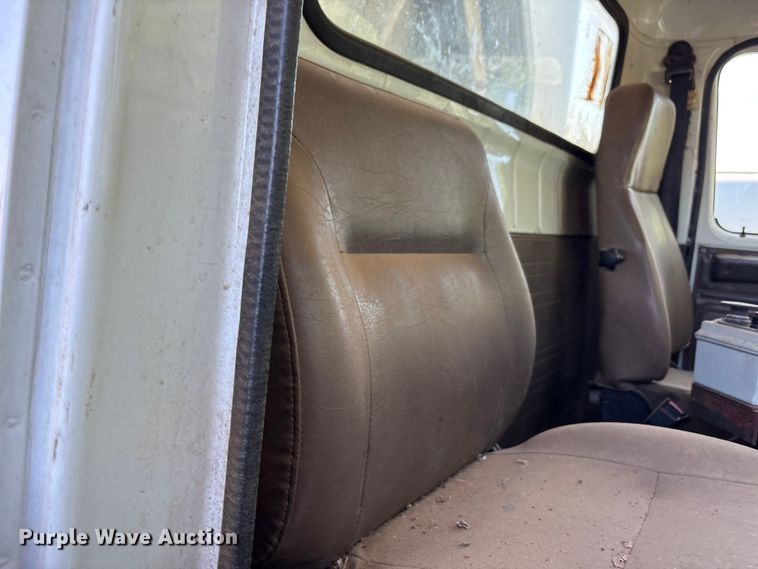 image for item FC2234 1998 International 2654 refuse truck