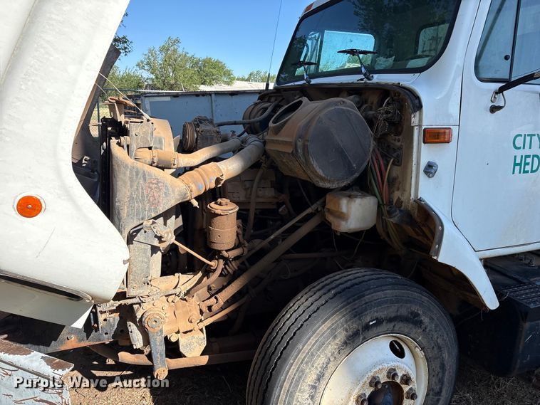image for item FC2234 1998 International 2654 refuse truck