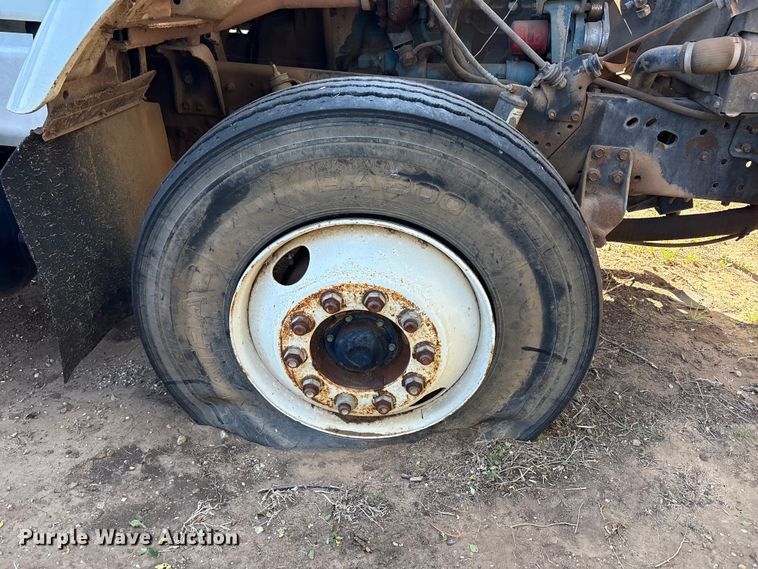image for item FC2234 1998 International 2654 refuse truck