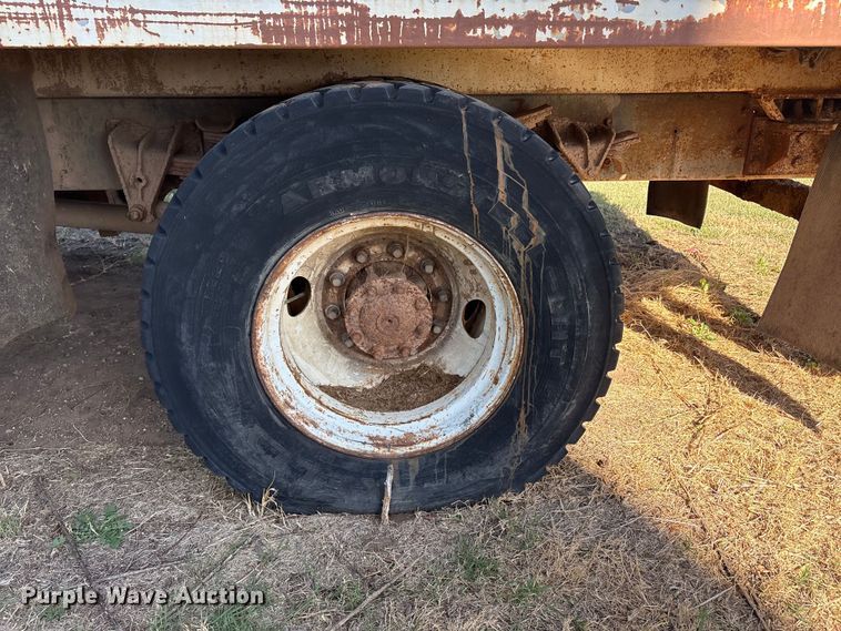 image for item FC2234 1998 International 2654 refuse truck
