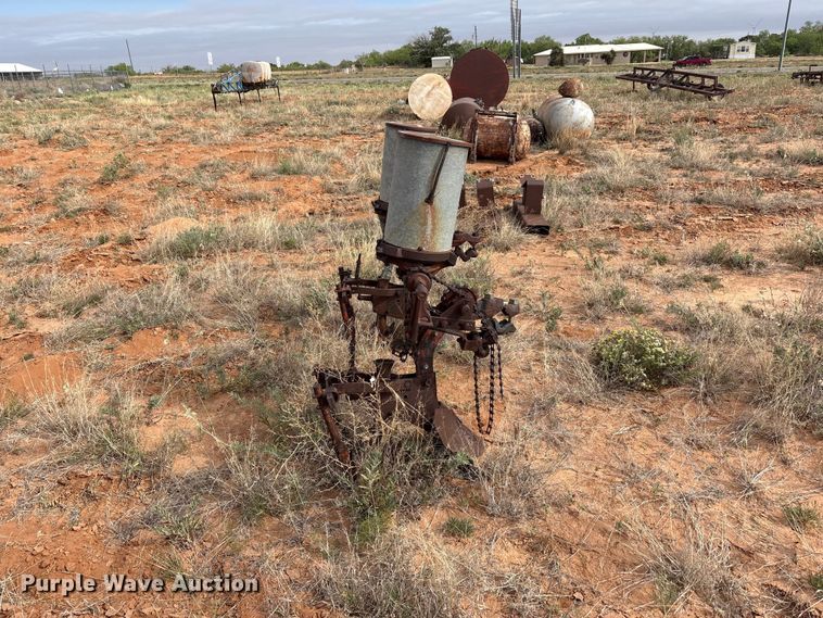 image for item FC2258 seeder