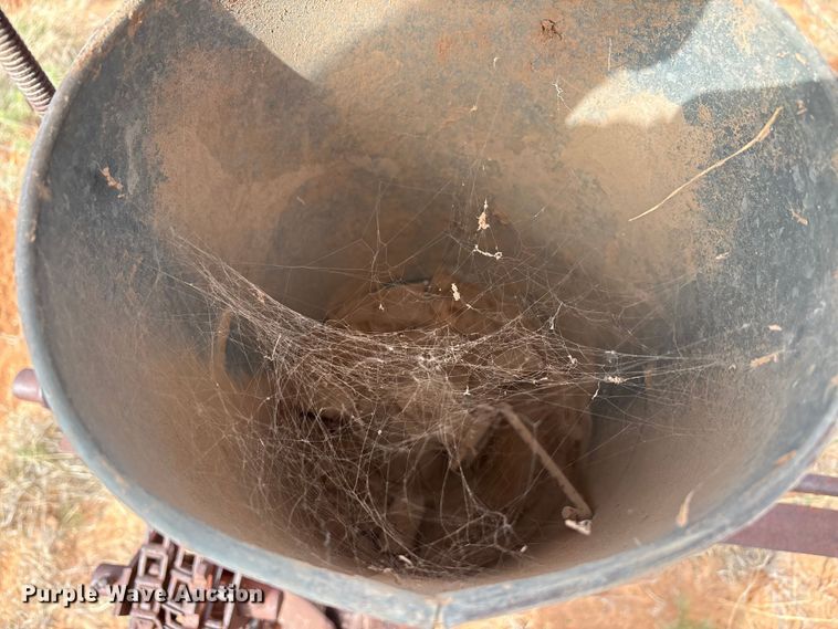 image for item FC2258 seeder