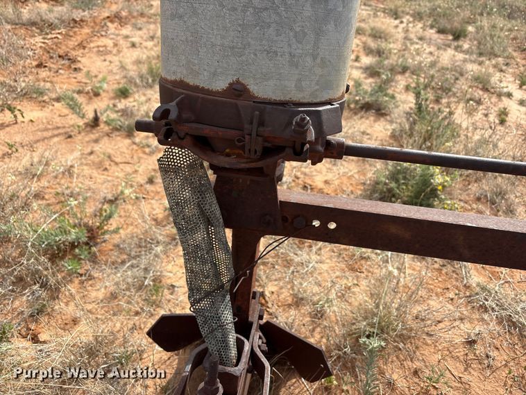 image for item FC2258 seeder