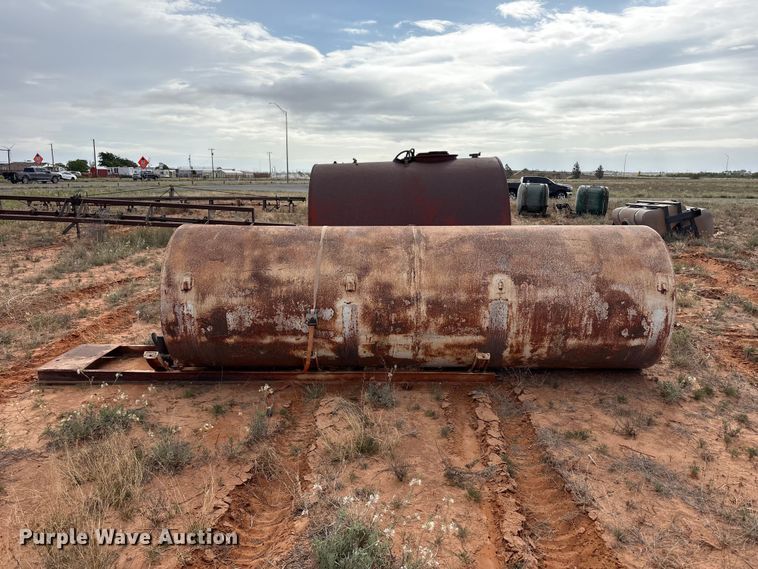 image for item FC2259 (2) fuel tanks