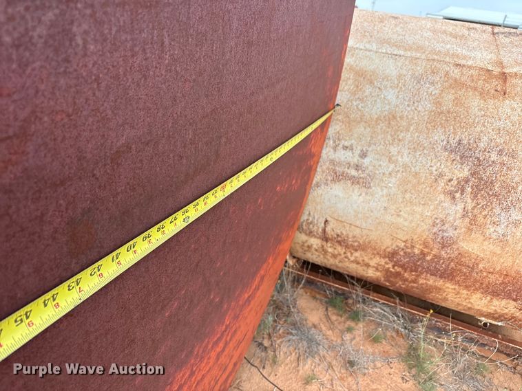 image for item FC2259 (2) fuel tanks
