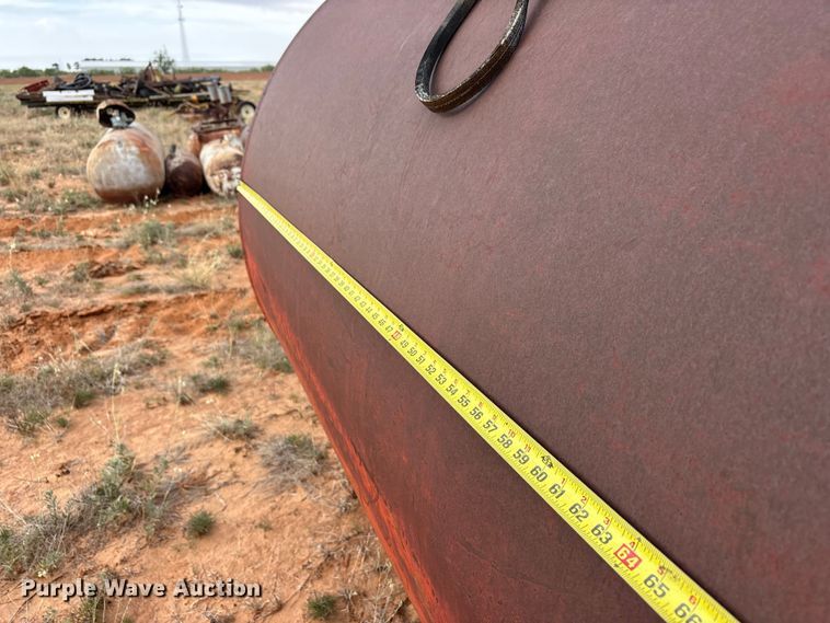 image for item FC2259 (2) fuel tanks