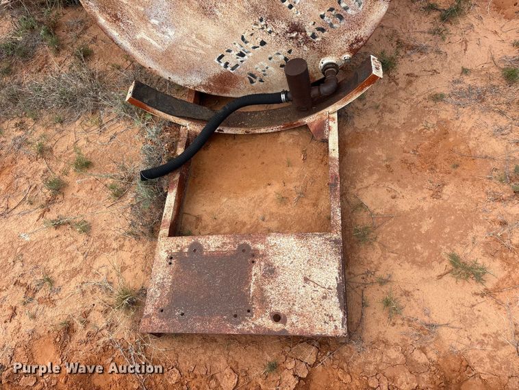 image for item FC2259 (2) fuel tanks