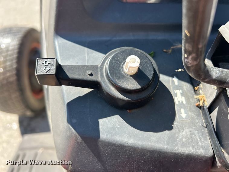 image for item FC5452 Kubota L5030 GST MFWD tractor