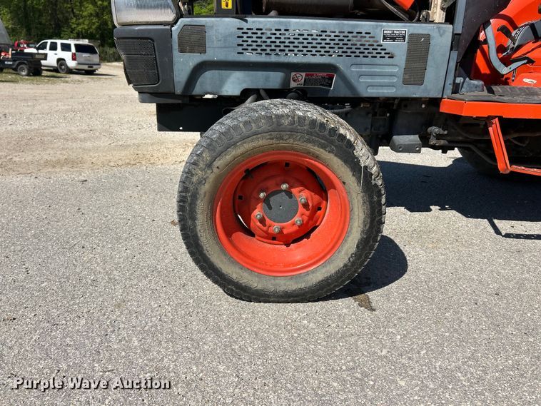 image for item FC5452 Kubota L5030 GST MFWD tractor