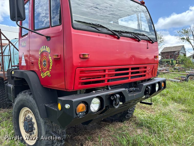 image for item FC5627 1998 Stewart & Stevenson M-1090 brush fire truck