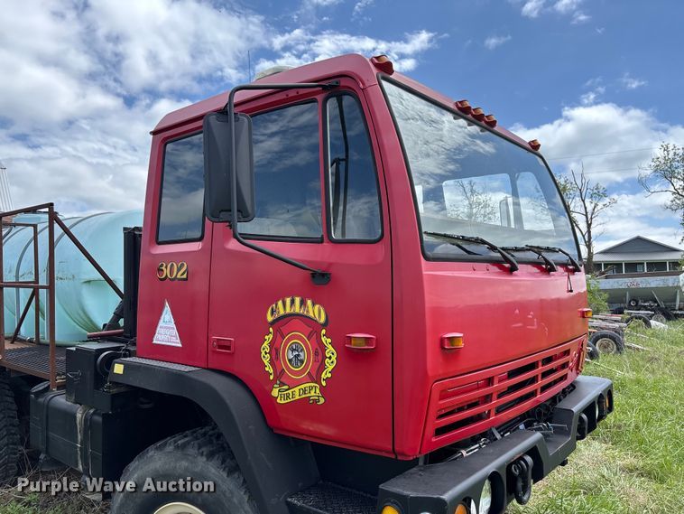 image for item FC5627 1998 Stewart & Stevenson M-1090 brush fire truck