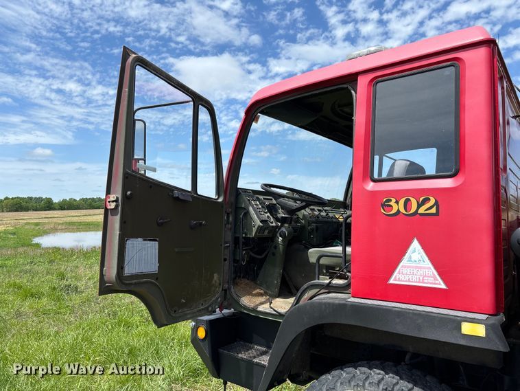 image for item FC5627 1998 Stewart & Stevenson M-1090 brush fire truck