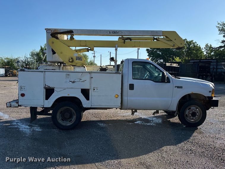 image for item FG0257 1999 Ford F450 Super Duty bucket truck