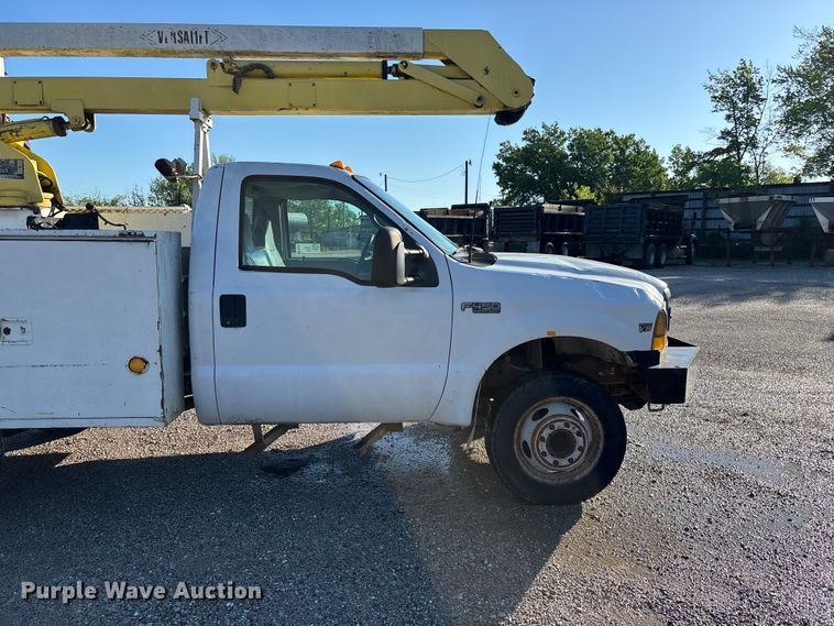image for item FG0257 1999 Ford F450 Super Duty bucket truck