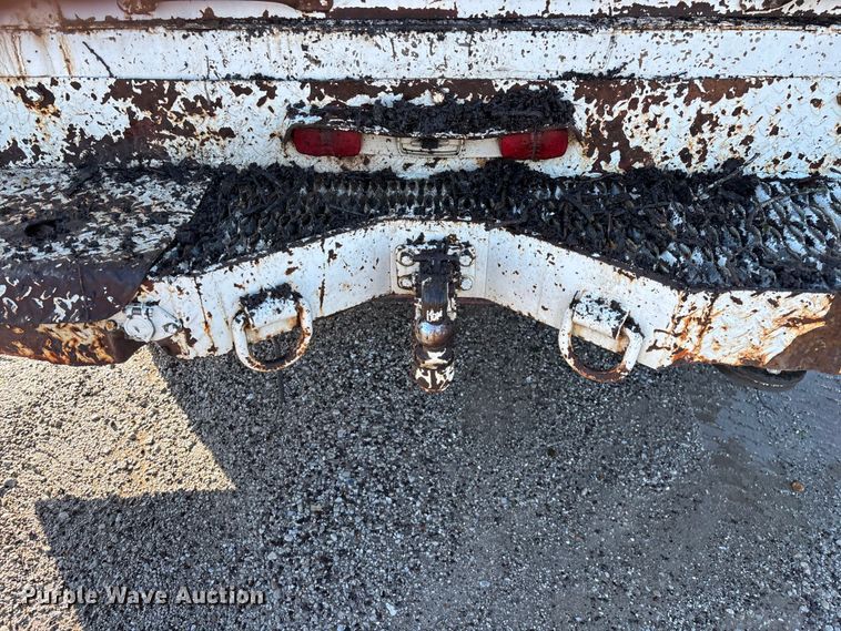 image for item FG0257 1999 Ford F450 Super Duty bucket truck